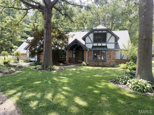5 Pinebrook Court, Edwardsville, IL 62025