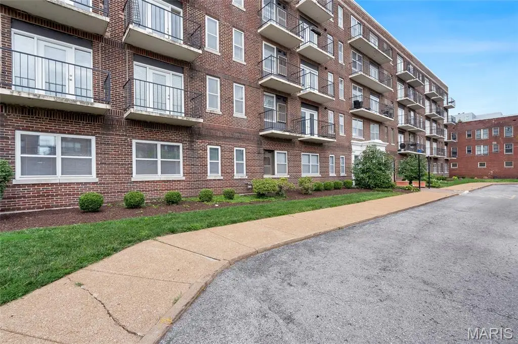 5630 Pershing Avenue #30, Saint Louis, MO 63112 - #1