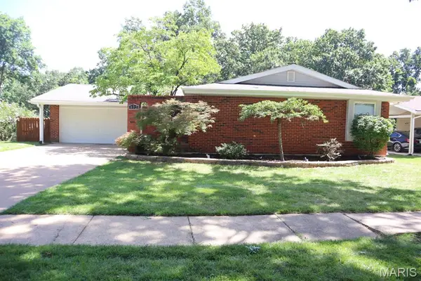 672 Towerwood Drive, Ballwin, MO 63021