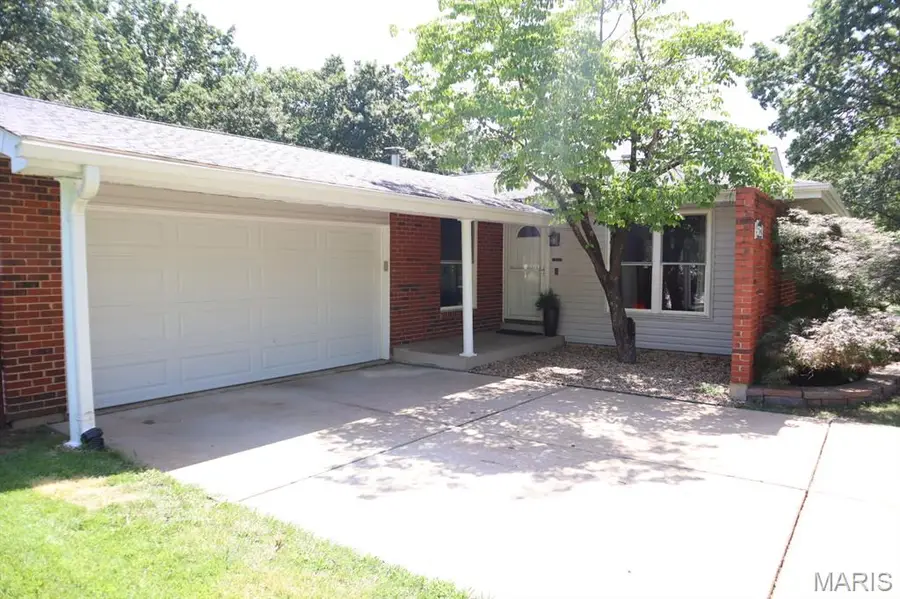 672 Towerwood Drive, Ballwin, MO 63021 - #2