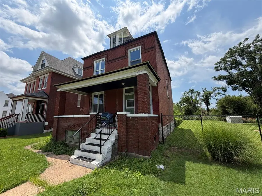 4806 Hammett Place, Saint Louis, MO 63113 - #2