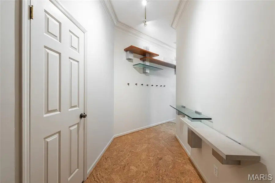4540 Laclede Avenue #303, Saint Louis, MO 63108 - #2