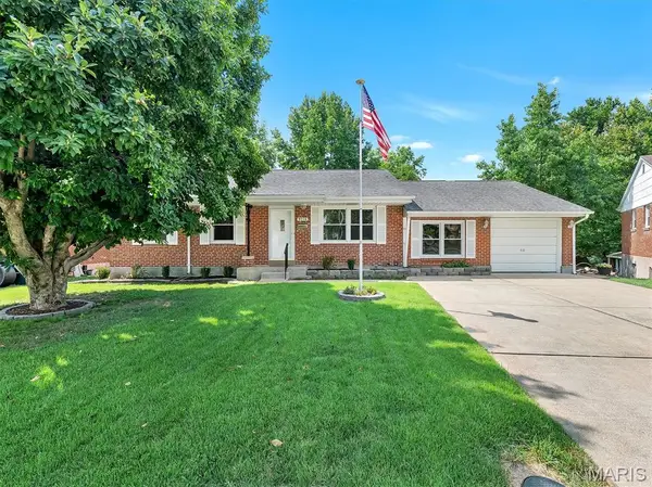 9218 Damson Drive, St Louis, MO 63123