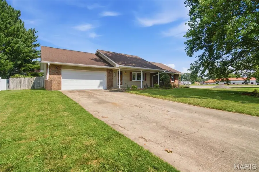 102 Irene Drive, Saint Jacob, IL 62281 - #3