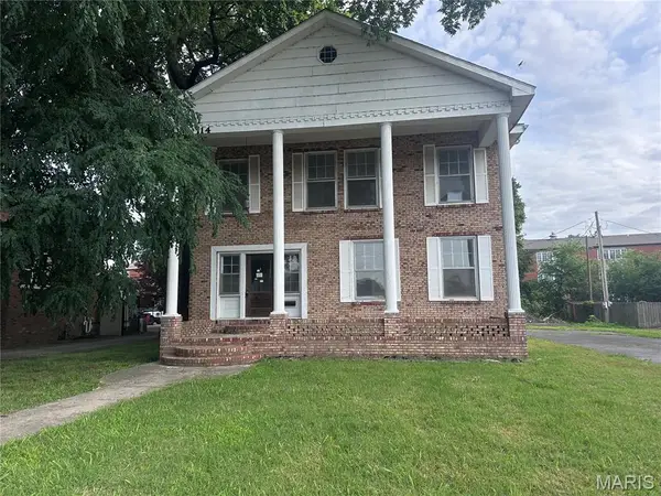 114 W North Street, Sikeston, MO 63801