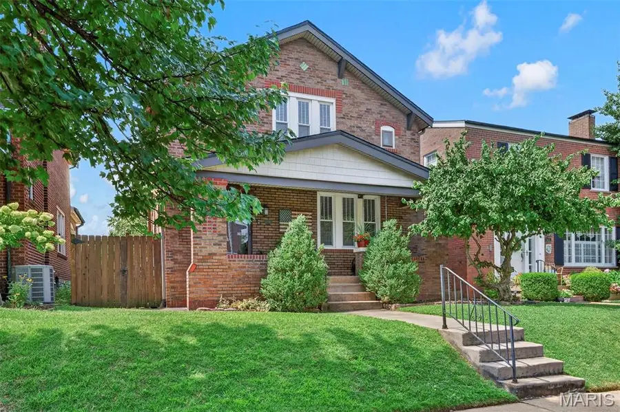 4074 Alma Avenue, Saint Louis, MO 63116 - #3