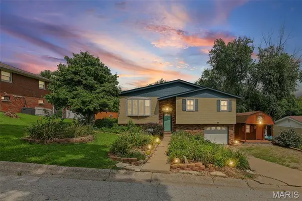 4915 Hill Drive, Godfrey, IL 62035