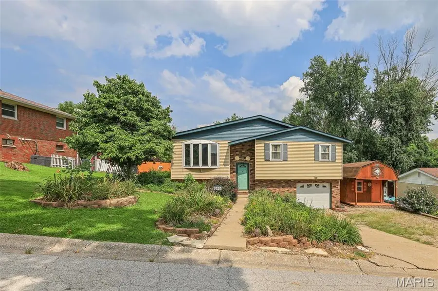 4915 Hill Drive, Godfrey, IL 62035 - #2