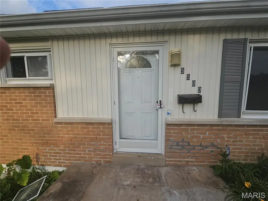5500 Donbar Drive, Saint Louis, MO 63121 - #3
