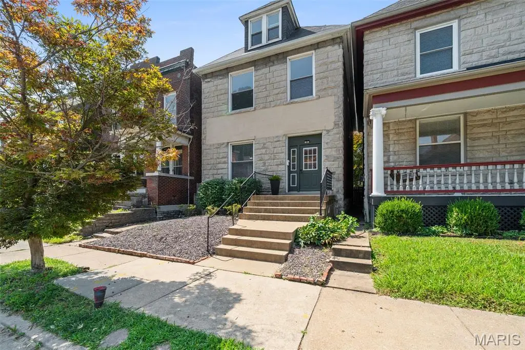4036 Flad Avenue, Saint Louis, MO 63110 - #1