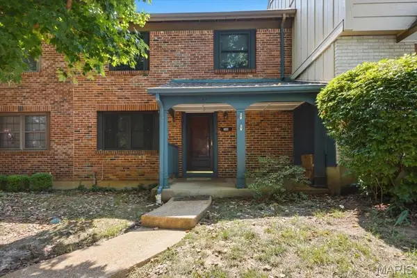 2344 Hidden Meadow Lane, Ballwin, MO 63021