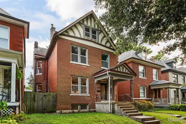 3662 Humphrey Street, St Louis, MO 63116
