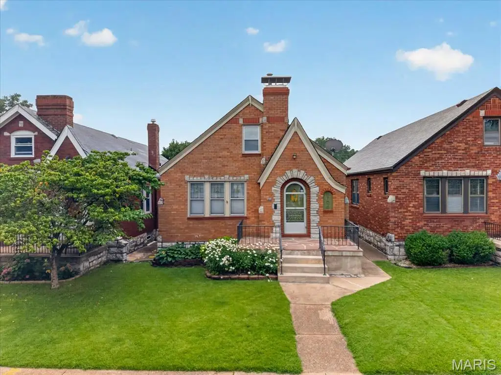 5706 Nottingham Avenue, Saint Louis, MO 63109 - #1