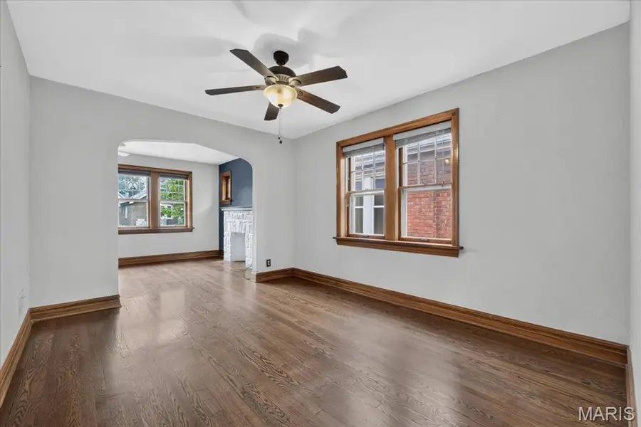 5706 Nottingham Avenue, Saint Louis, MO 63109 - #3