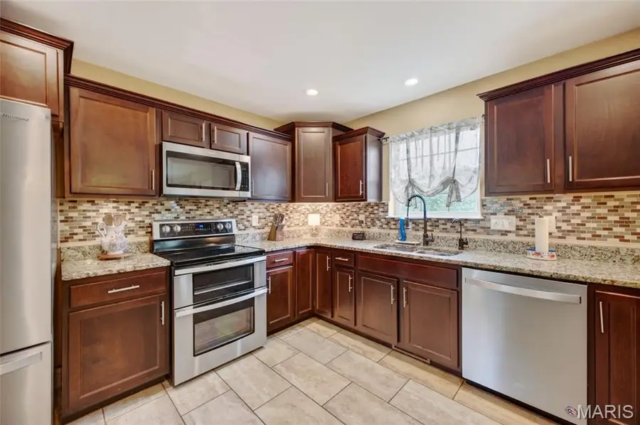 131 Creek View Drive, Saint Robert, MO 65584 - #3