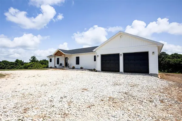 2206 Plummer Hill Road, Hardin, IL 62047