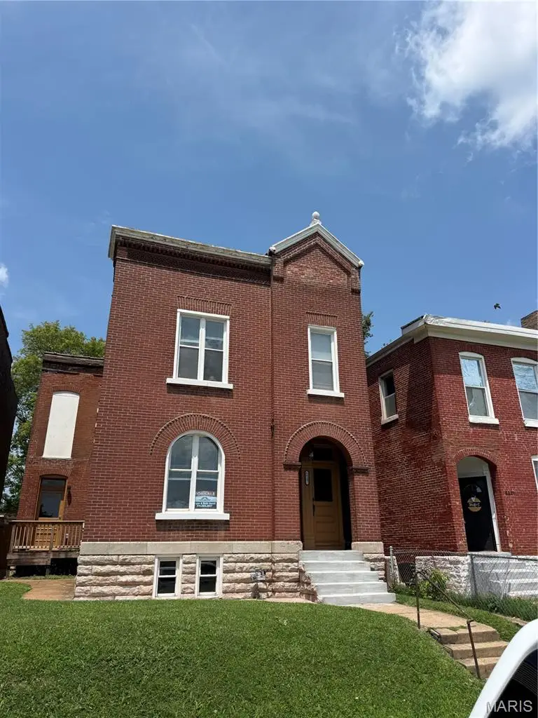 6823 Minnesota Avenue, Saint Louis, MO 63111 - #1