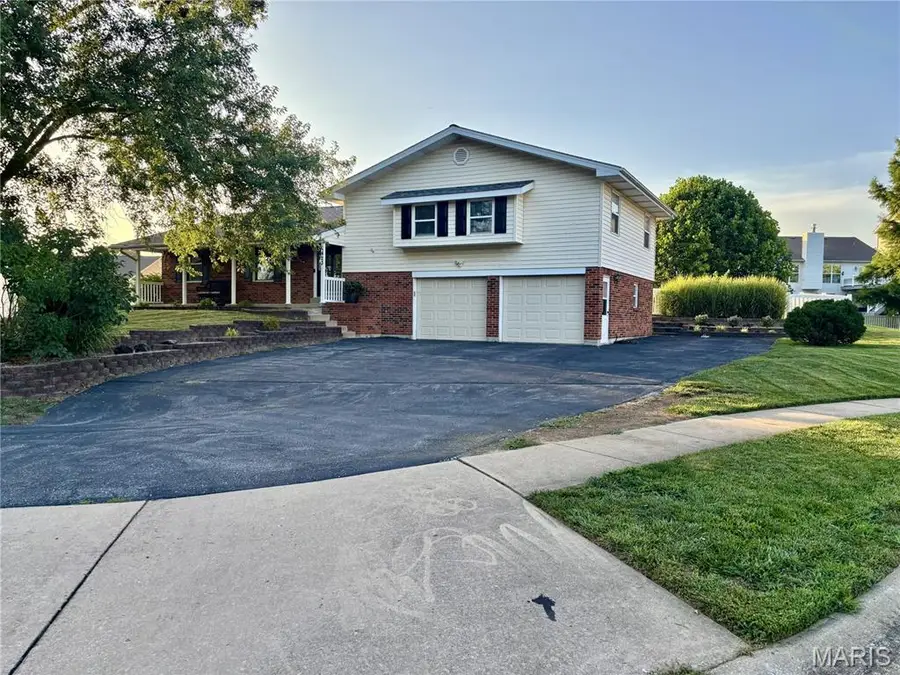423 Ancestry Drive, Saint Peters, MO 63376 - #2