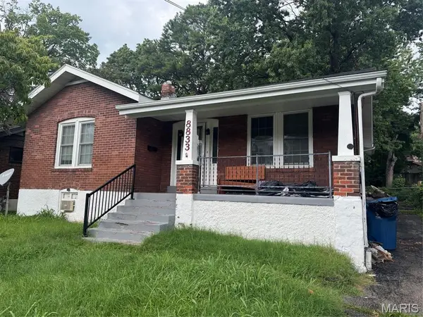 8833 Argyle Avenue, St Louis, MO 63114