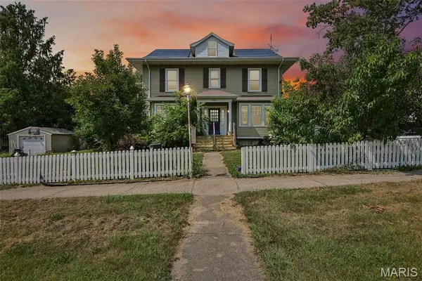 615 W Tremont Street, Hillsboro, IL 62049
