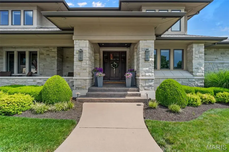 10 Sackston Woods Lane, Creve Coeur, MO 63141 - #2
