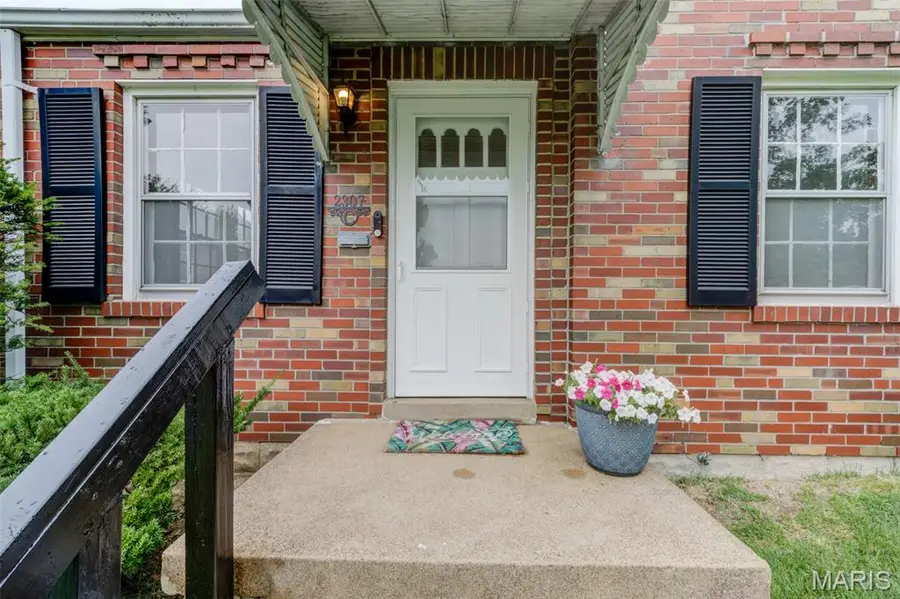 2307 Brown Road, Overland, MO 63114 - #2
