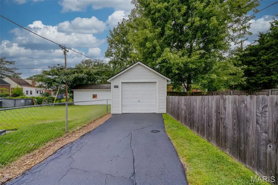 2307 Brown Road, Overland, MO 63114 - #3