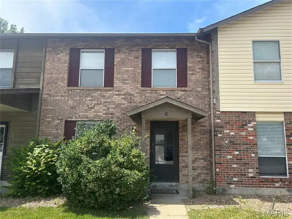 47 Park Charles Boulevard #C, St Peters, MO 63376