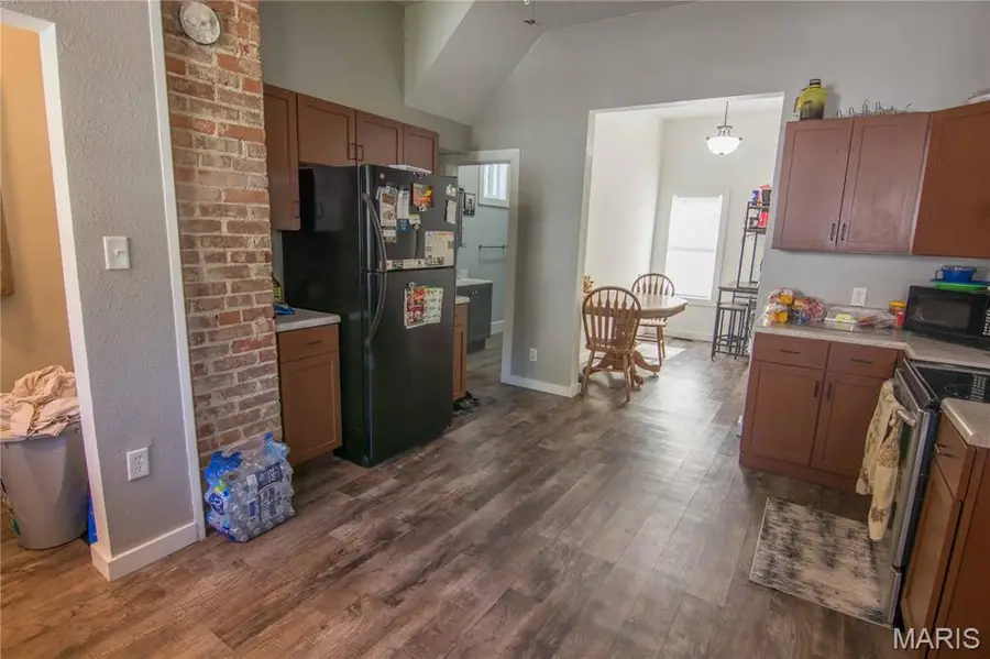 619 W Randolph Street, Vandalia, IL 62471 - #2