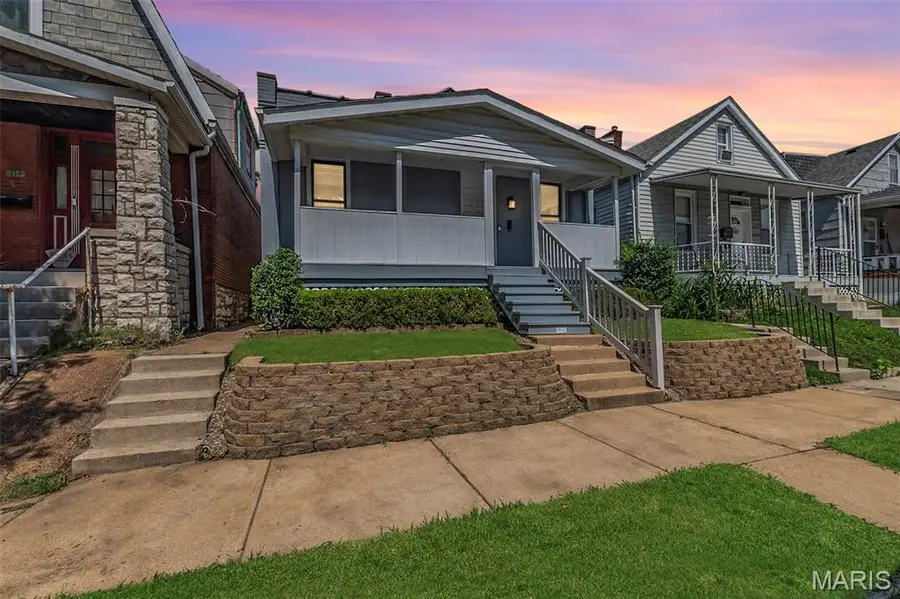 5351 Alfred Avenue, Saint Louis, MO 63116 - #2