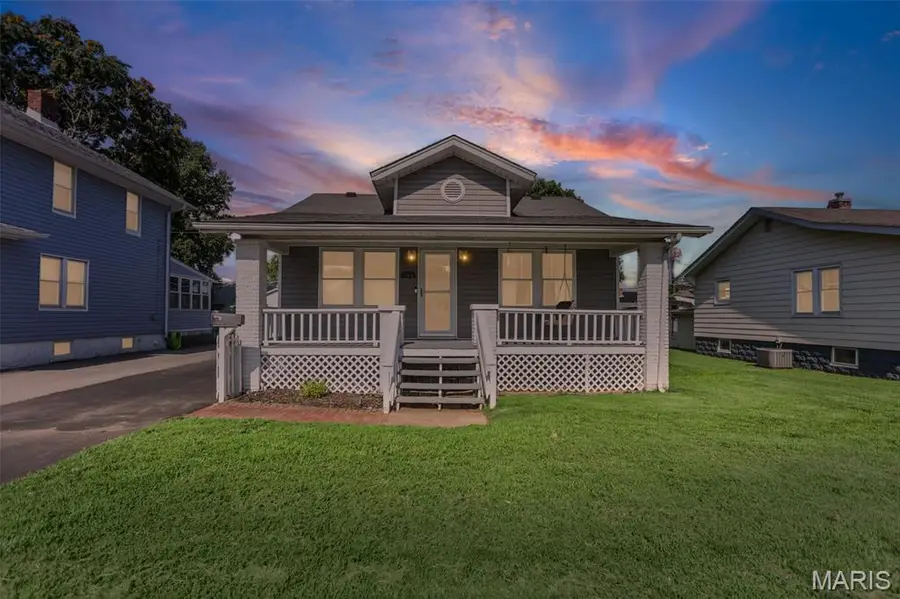 644 N 1st Street, Wood River, IL 62095 - #3