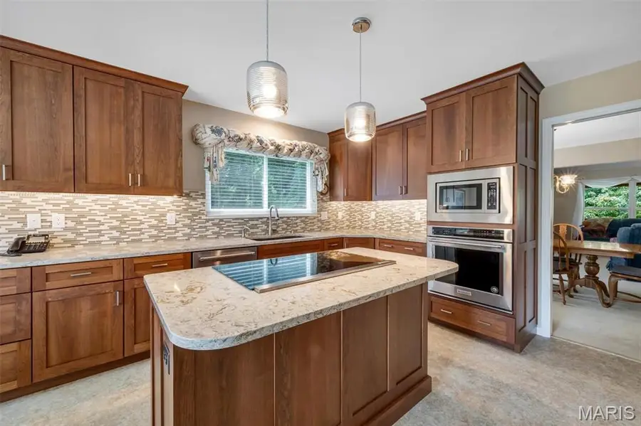 811 Brae Court, Chesterfield, MO 63017 - #3