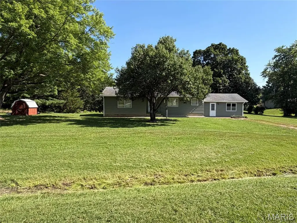 576 E 2700 Avenue, Ramsey, IL 62080 - #1