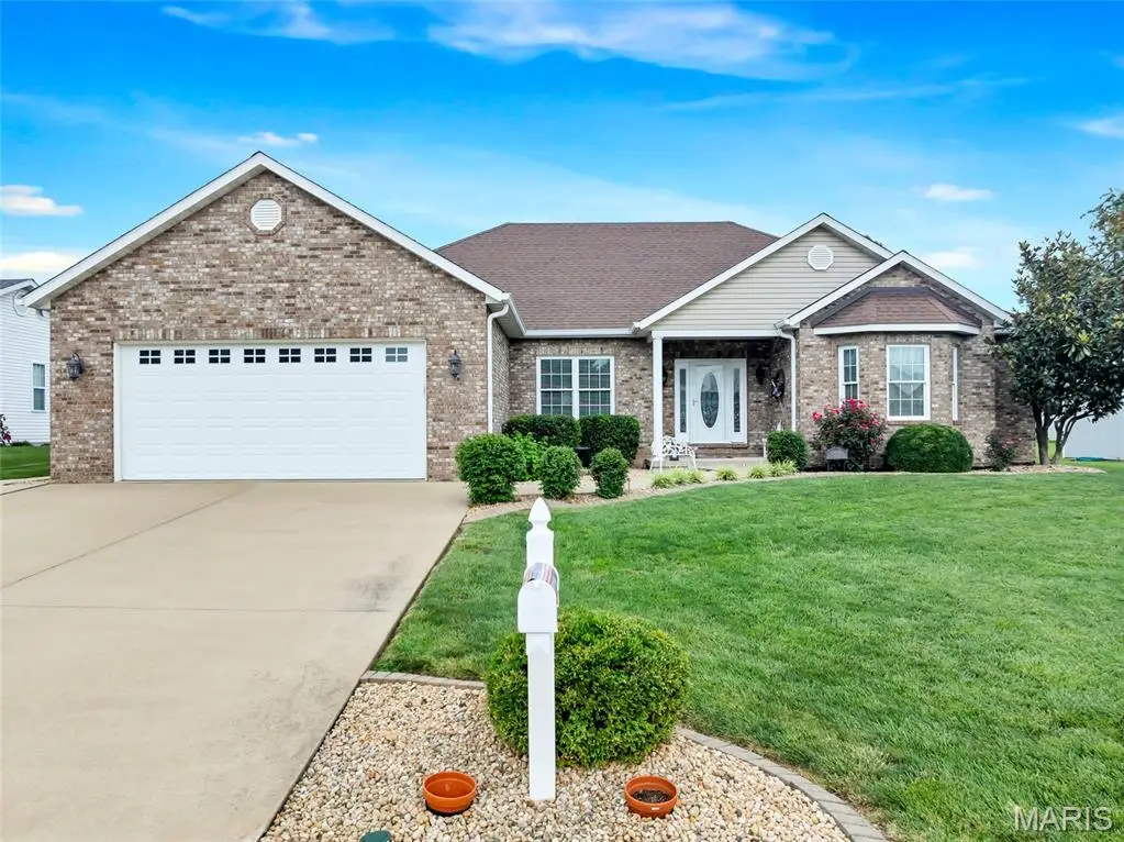 401 Briarcliff Drive, Waterloo, IL 62298 - #1