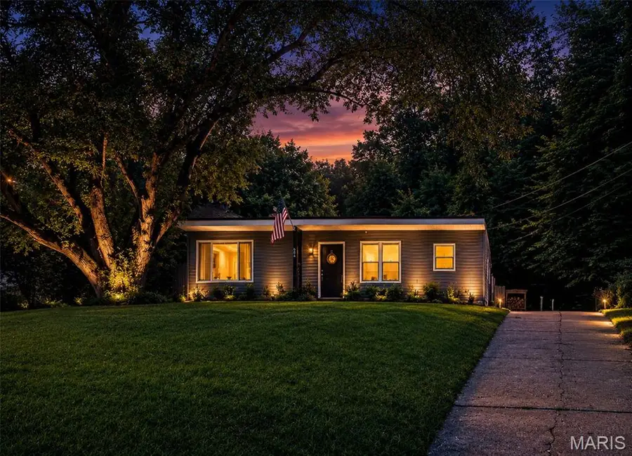 304 Walnut Drive, Collinsville, IL 62234 - #3