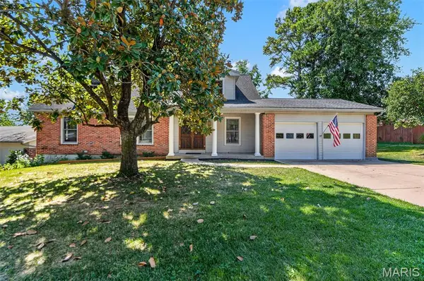 804 Dutch Mill Drive, Ballwin, MO 63011