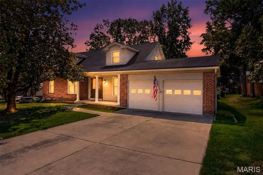 804 Dutch Mill Drive, Ballwin, MO 63011 - #3