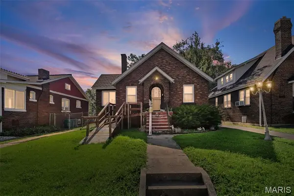 734 Vogel Place, East St Louis, IL 62205