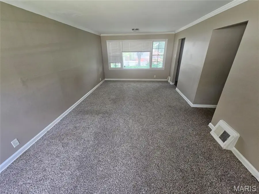 1232 Addison Drive, Bellefontaine Neighbors, MO 63137 - #3