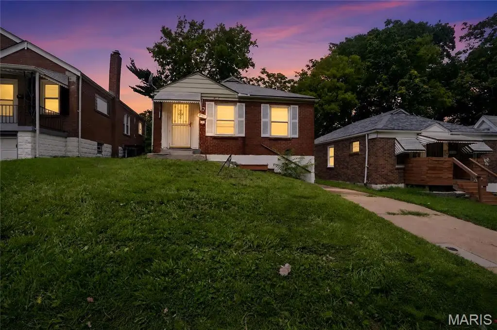 4117 Begg Boulevard, Saint Louis, MO 63121 - #1