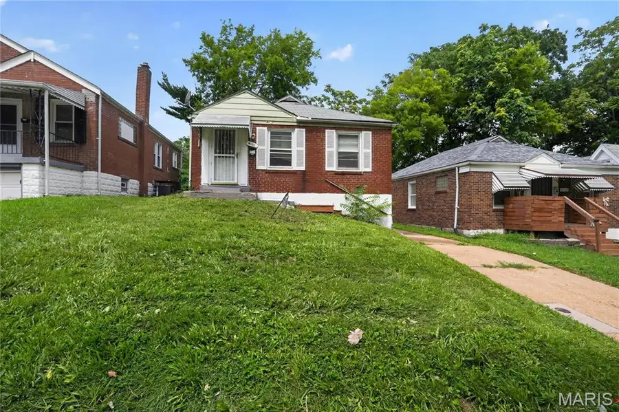 4117 Begg Boulevard, Saint Louis, MO 63121 - #3