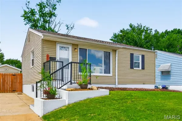 3736 Carondelet, St Louis, MO 63123
