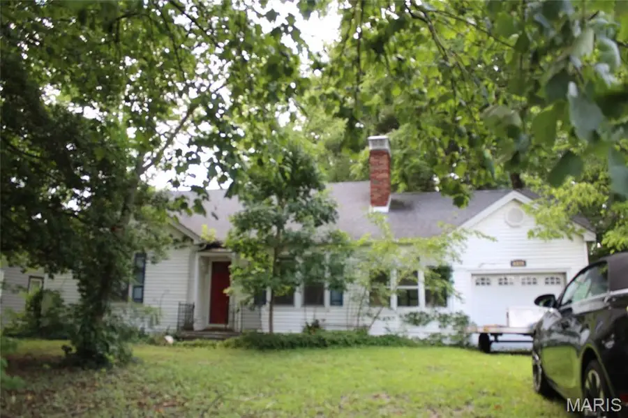 6420 Godfrey Road, Godfrey, IL 62035 - #2
