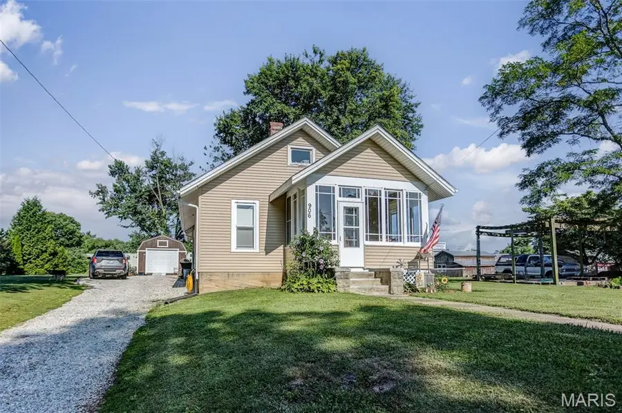 906 N Main Street, White Hall, IL 62092 - #2