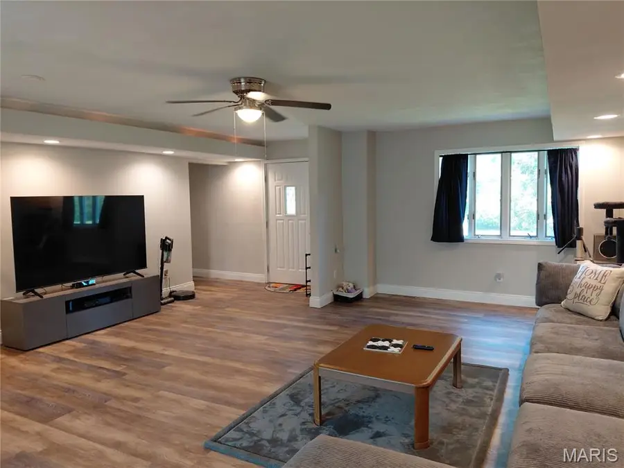 29 N Michigan Avenue, Belleville, IL 62221 - #3