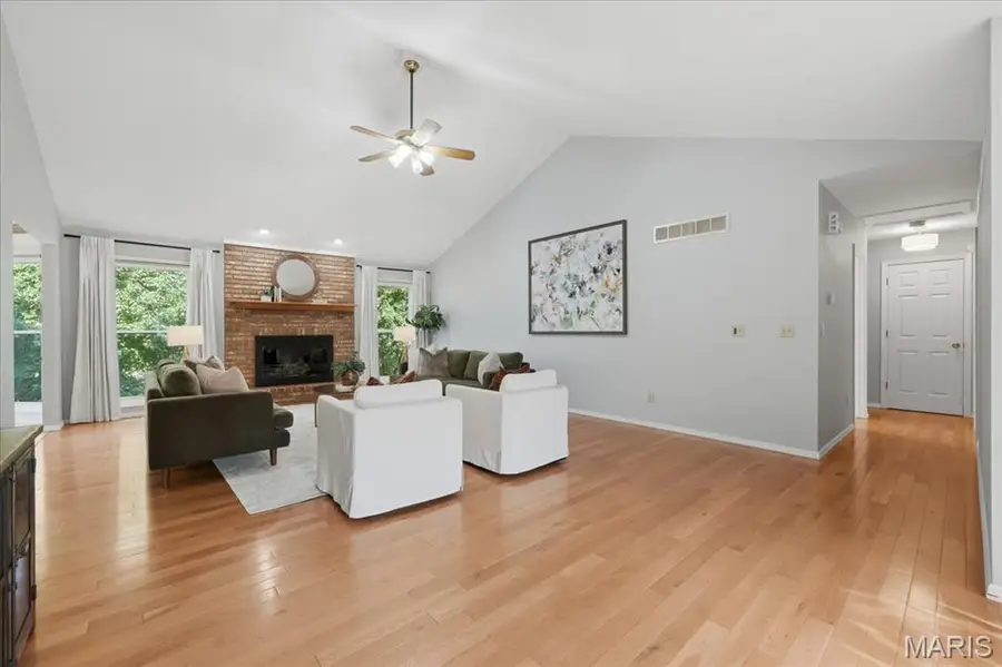 7806 Grantwood Oaks Court, Saint Louis, MO 63123 - #3