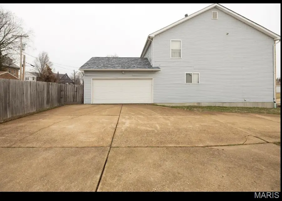 5439 Vernon Avenue, Saint Louis, MO 63112 - #3