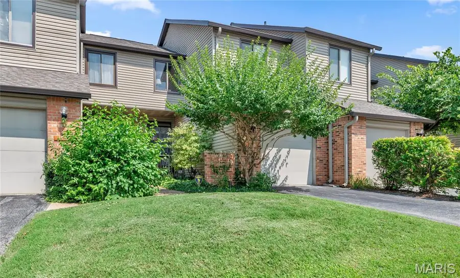 1710 Thorny Briar Drive, Saint Louis, MO 63146 - #3
