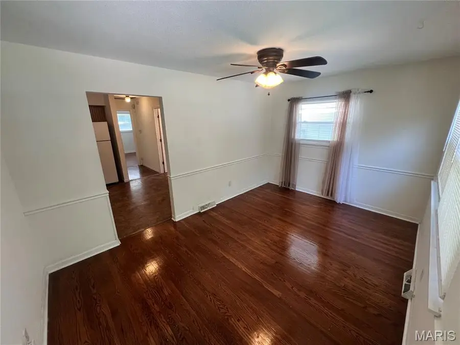 160 Barto Drive, Saint Louis, MO 63135 - #2