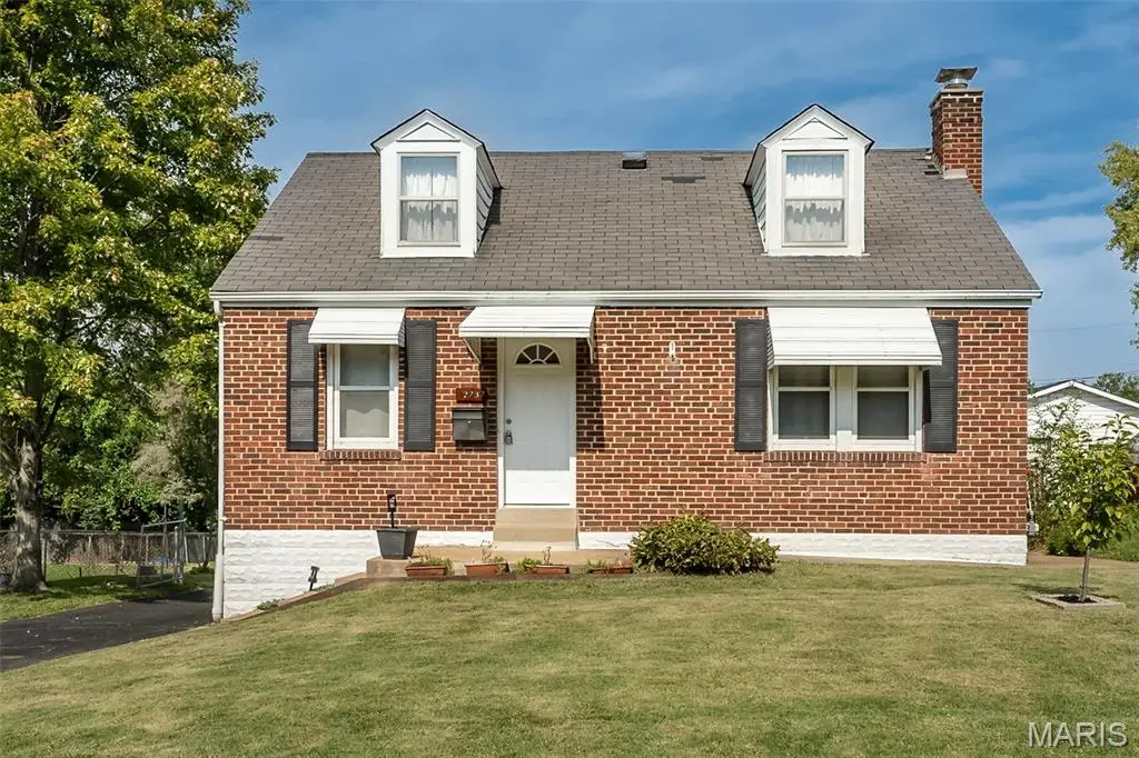 2737 Granda Drive, Saint Louis, MO 63125 - #1